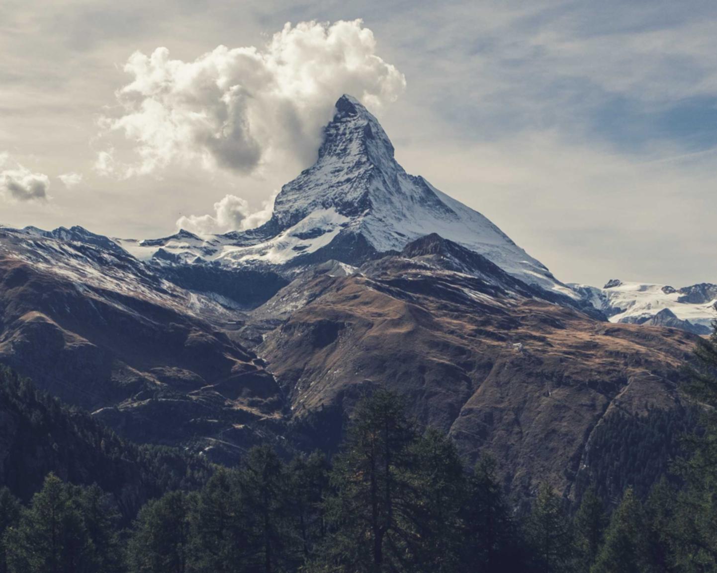 短信轰炸源码实名账号:流量卡和实时通讯的连通性